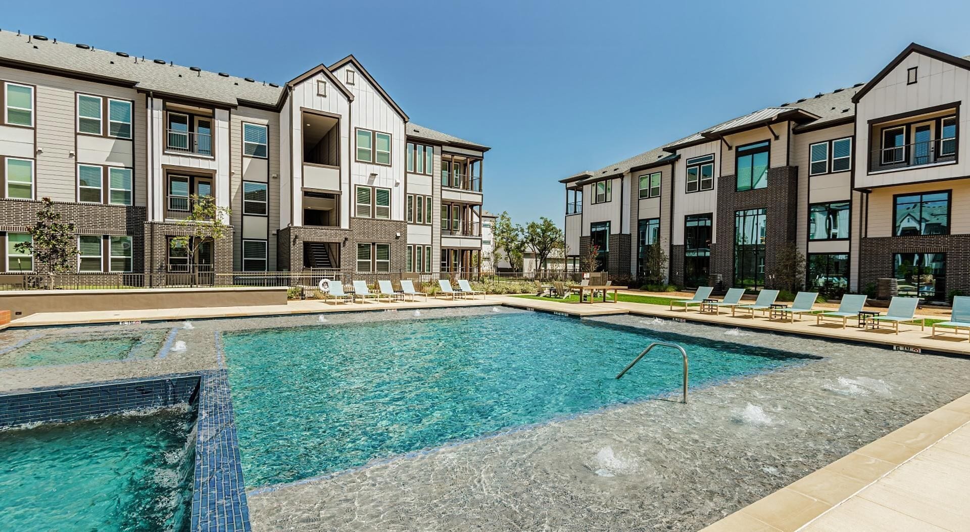 Apartment (2 Bedrooms) | Kolam renang