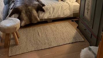3 bedrooms, WiFi, bed sheets