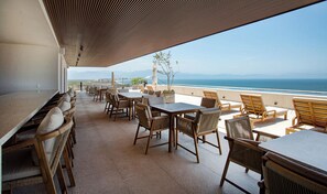Outdoor dining - Oceana Luxury Escape | 3BR/3BA | Ocean Views (Bucerias)