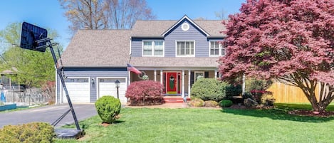 House (4 Bedrooms) | Front of property