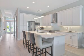 Fridge, microwave, oven, stovetop - New Florida Style Pool Home ~ Just 1.5 to the Gulf Beaches! (Naples)