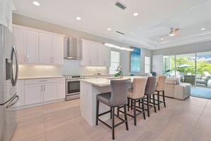 Fridge, microwave, oven, stovetop - New Florida Style Pool Home ~ Just 1.5 to the Gulf Beaches! (Naples)