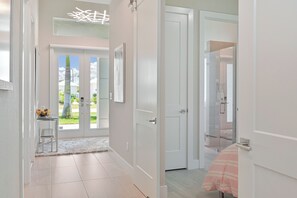 Iron/ironing board, free WiFi, bed sheets - New Florida Style Pool Home ~ Just 1.5 to the Gulf Beaches! (Naples)