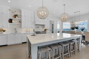 Fridge, microwave, oven, stovetop - Luxury, Designer Gulf Front Home w/ Pool! Sleeps 24, Perfect for Weddings! (Pensacola Beach)