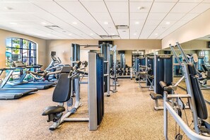 Fitness facility - 17 Guest Storey Lake Disney Pool Mansion - Themed LED games room and more! (Kissimmee)