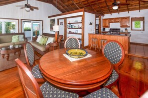 House, 2 Bedrooms | Interior - Top Ridge Views 2 Bedroom Home (Roatan)
