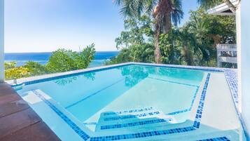 House, 2 Bedrooms | Pool