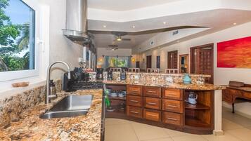 Condo, 3 Bedrooms | Private kitchen | Fridge, coffee/tea maker, toaster
