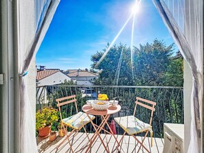 Outdoor dining - Les Roses by Interhome (Canet-Plage)