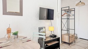 Interior - Les Roses by Interhome (Canet-Plage)