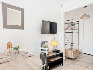 Interior - Les Roses by Interhome (Canet-Plage)