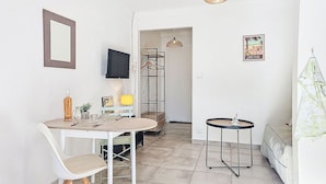 Dining - Les Roses by Interhome (Canet-Plage)