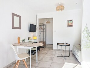 Dining - Les Roses by Interhome (Canet-Plage)