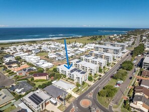 Exterior - Beachside Bliss 3BDR mins to Caves Beach & Bistros (Caves Beach)