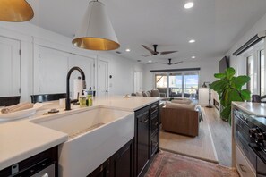 Fridge, microwave, oven, stovetop - Luxury Oceanfront 2 bed | Hot Tub + Private Deck (Saint Augustine)
