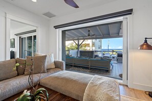 Smart TV - Luxury Oceanfront 2 bed | Hot Tub + Private Deck (Saint Augustine)