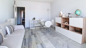 TV - Le Grand Large by Interhome (Cagnes-sur-Mer)