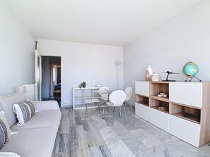 TV - Le Grand Large by Interhome (Cagnes-sur-Mer)