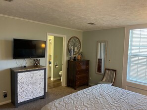 5 habitaciones, tabla de planchar con plancha, internet y ropa de cama 