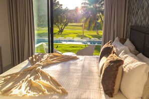 2 bedrooms, desk, iron/ironing board, WiFi - Stylish 2BD 2 Bath 1st Floor Apartment with Private Pool & Golf Views in Cocotal. (Punta Cana)