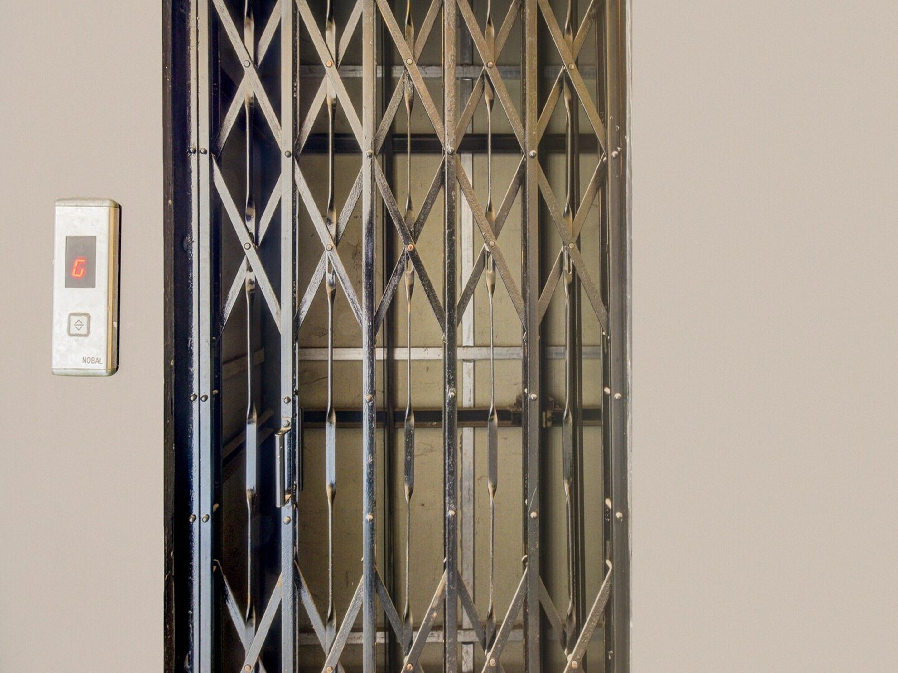 独立别墅 | 电梯