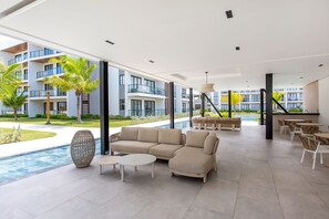 Terrace/patio - 1BR, artificial beach, pools, gym, location (Punta Cana)