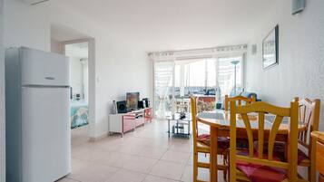 Apartment | Dining