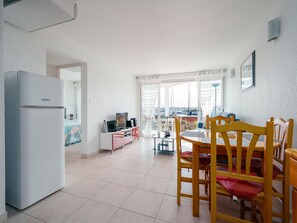 Dining - Quiet Elegance Near the City Center Agde (Agde)