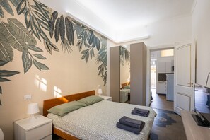 2 bedrooms, iron/ironing board, free WiFi, bed sheets - Renovated 1BR w/Balcony | WiFi | Self Check-in (Torino)