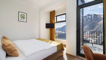 Double Room | Minibar, desk, laptop workspace, free WiFi