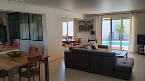 Living area - VILLA DU SUD (Boujan-sur-Libron)