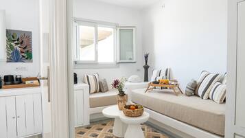 Villa, 1 Queen Bed with Sofa bed, Private Pool | Living area