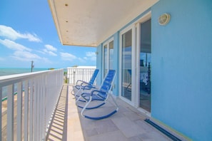 Terrace/patio - Ocean Views, Pool, 45’ Dock, Kayaks & 3 Suites (Marathon)