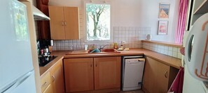 Private kitchen - Villa at Domaine de l'Espinet - Quillan 11500 (Quillan)