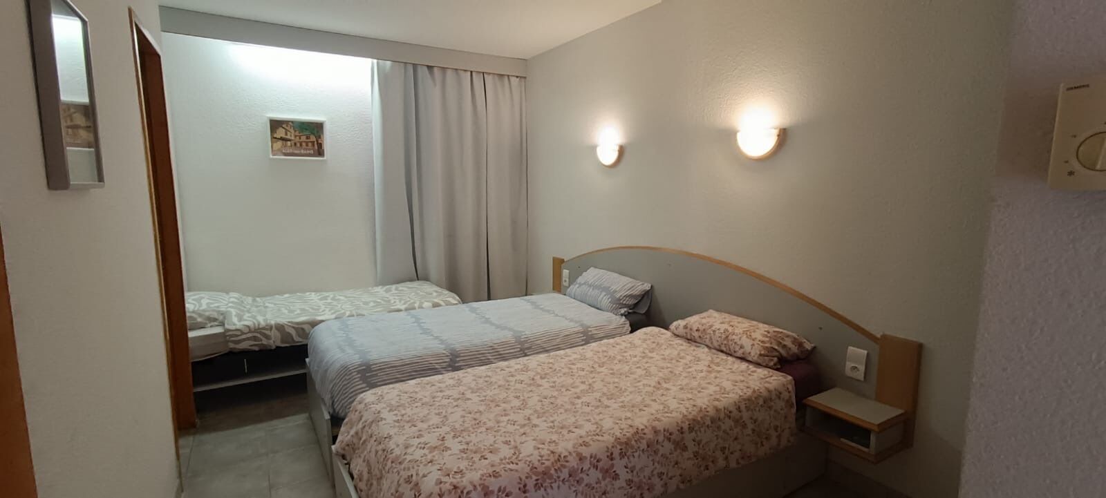 2 bedrooms, iron/ironing board, bed sheets
