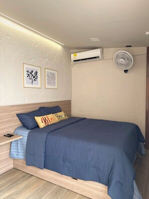 2 slaapkamers, een strijkplank/strijkijzer, internet, beddengoed