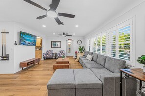 Smart TV, table football, ping pong - 6 King Suites | Pool + Game Room Oasis Near Beaches (Seminole)