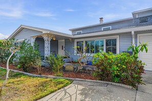 Exterior - 6 King Suites | Pool + Game Room Oasis Near Beaches (Seminole)