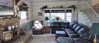 Nichols place, 4 bed ranch property. Grants Pass, Oregon
RV hookup available