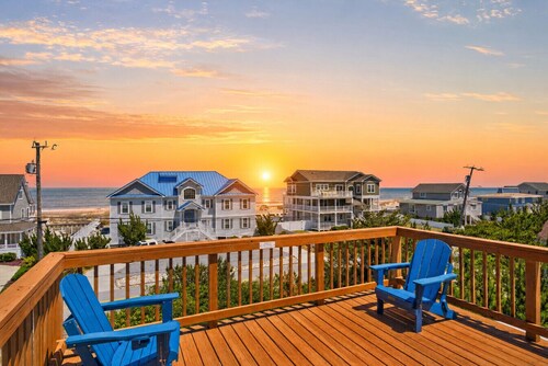 New! Coastal Retreat, Boat, Surf, Swim, Kayak, Hot Tub