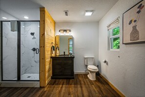 Shower, towels - Creekside Bungalow | Hot Tub, Sunroom + Private Suite (Sevierville)