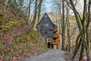 Exterior - Creekside Lodge on 6 Acres | Game Room, 8-Person Hot Tub, Sleeps 17 (Sevierville)