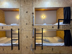 Room - Bed in Shared Room – Flores Island (Flores)