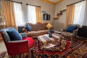 Perhesviitti, parveke, kaupunkinäköala | Oleskelualue