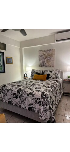 Modern and Cozy 1-bedroom apartment in San Juan with AC near SJU Airport