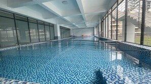 Indoor pool, a heated pool - AVÉRA stays - Gym + heated Pool + Parking + Gaming (Nairobi)
