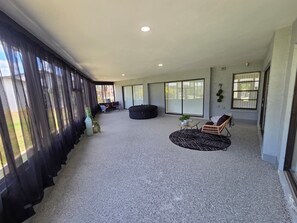 Interior - Spacious 3/2 home with AC and Hot tub in New Port Richey Families welcomed! (New Port Richey)
