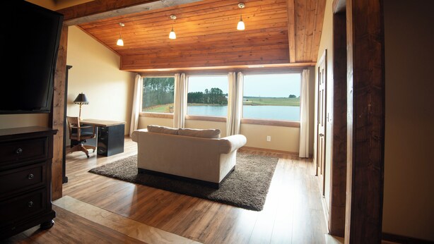 Unclassified image, 1 of 37, button - 7BR Lake Cabin in Carrollton, Spacious, Private, Ideal for Work Retreats (Carrollton)