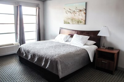 7 Gables Motel