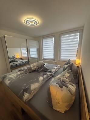 2 bedrooms, free WiFi, bed sheets - Ferienhaus Dietrich - your retreat in the Harz Mountains with a garden, peace and quiet and a prime location (Oberharz am Brocken)